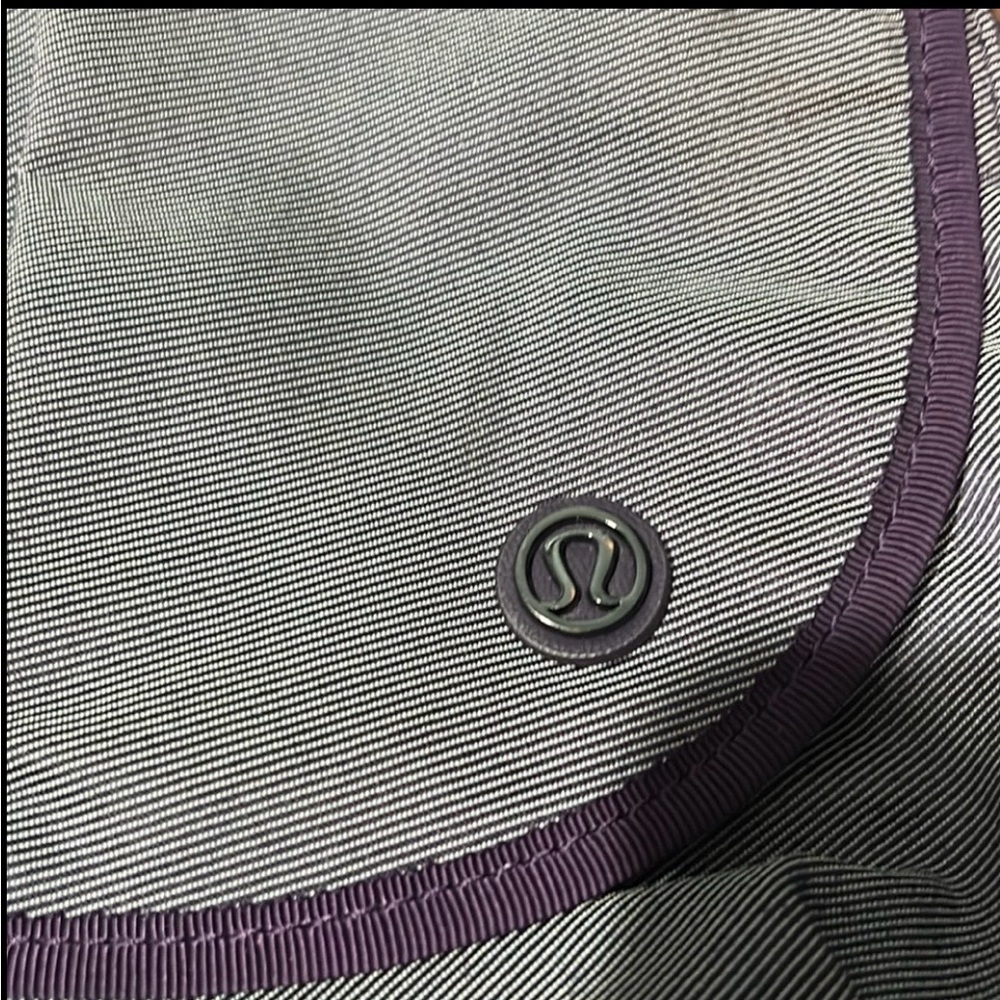 Lululemon The Essentials Crossbody Bag Gray Purple Denim EUC - Picture 6 of 9